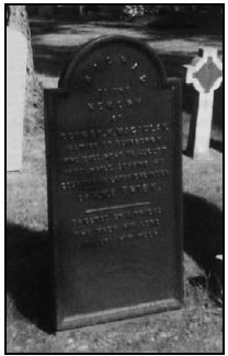 la pierre tombale de l'officier mécanicien en chef George Macaulay