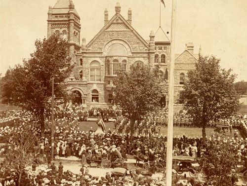 Unveiling ceremony of the Leonard and Davidson Memorial, May 24, 1904.