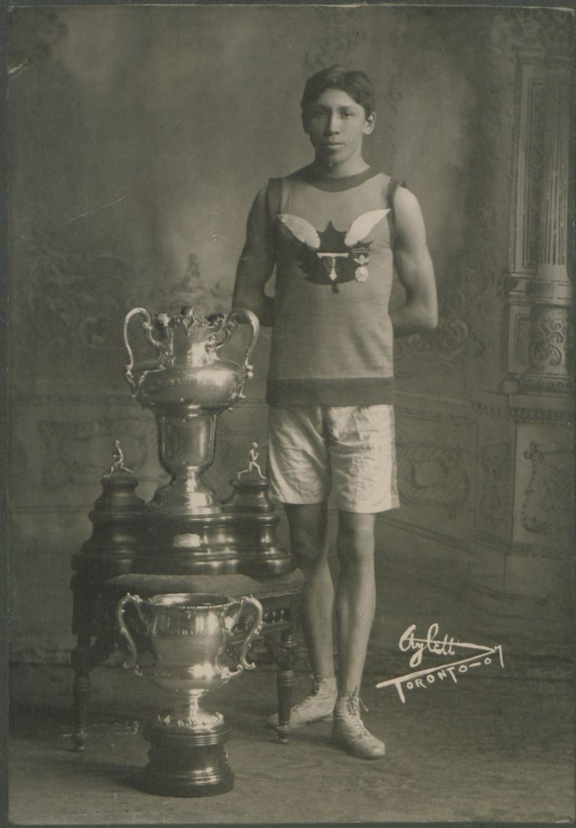 Longboat with running trophies