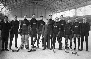Members of the 1920 Canadian Olympic hockey team