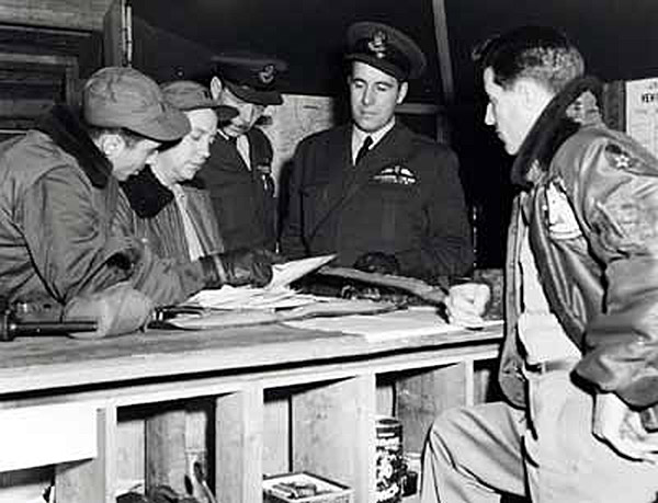 Pilotes canadiens en Corée.