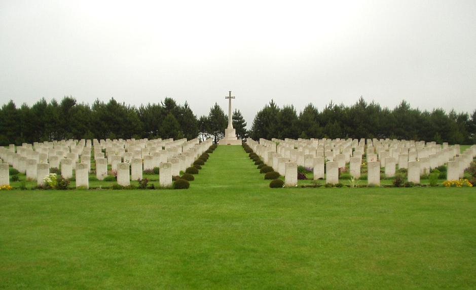 Calais Canadian War Cemetery (Leubringhen), France