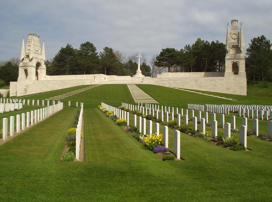 Étaples Military Cemetery, France