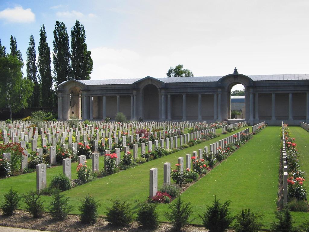 Faubourg-d'Amiens Cemetery, France