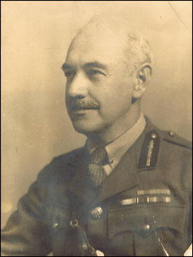 Le Brigadier-Général H.T. Hughes