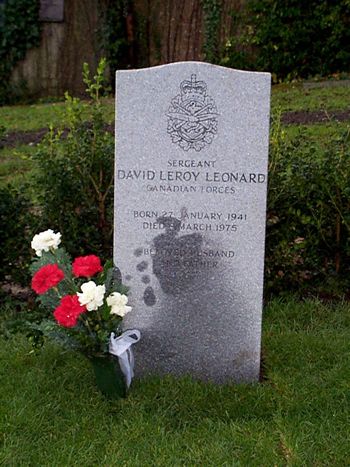 Headstone of David Leroy Leonard