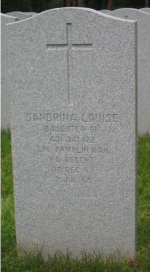 Pierre tombale de Sandrina Louise Pamplin