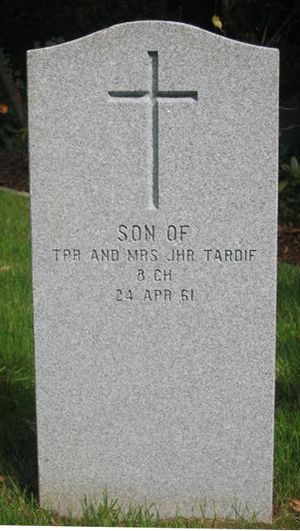 Pierre tombale de Infant Son Tardif