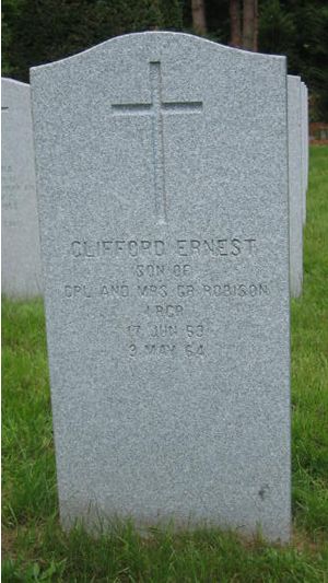 Pierre tombale de Clifford Ernest Robison