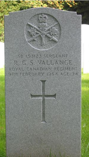 Pierre tombale de R. G. S. Vallance