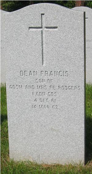 Pierre tombale de Dean Francis Rodgers