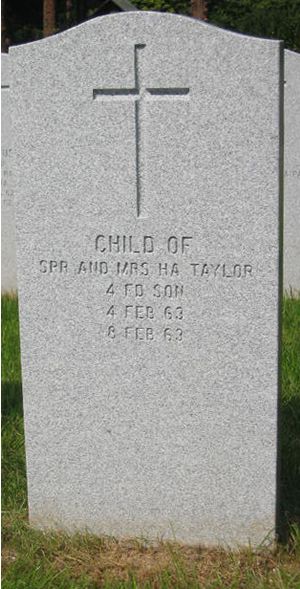 Pierre tombale de Infant Taylor