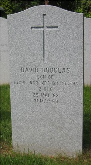 Pierre tombale de David Douglas Rogers