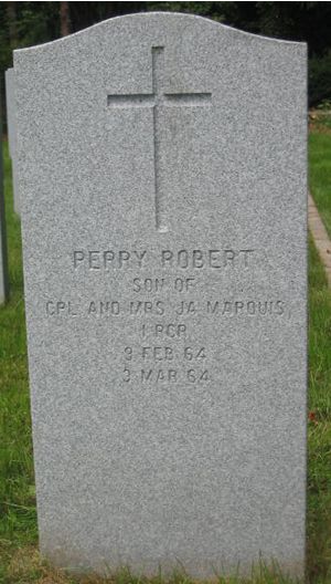 Pierre tombale de Perry Robert Marquis