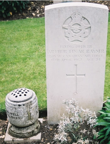 Headstone of Arthur Edgar Rayner