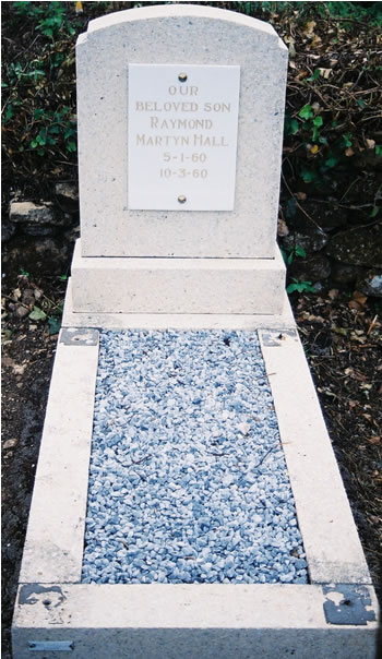 Headstone of Raymond Martyn Hall