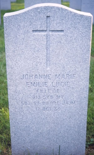 Pierre tombale de Johanne Marie Emilie Lucie St. Pierre