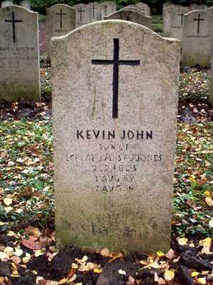 Original Headstone Prior to replacement in 2003