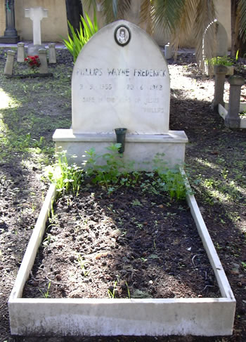 Headstone of Wayne Frederick Phillips