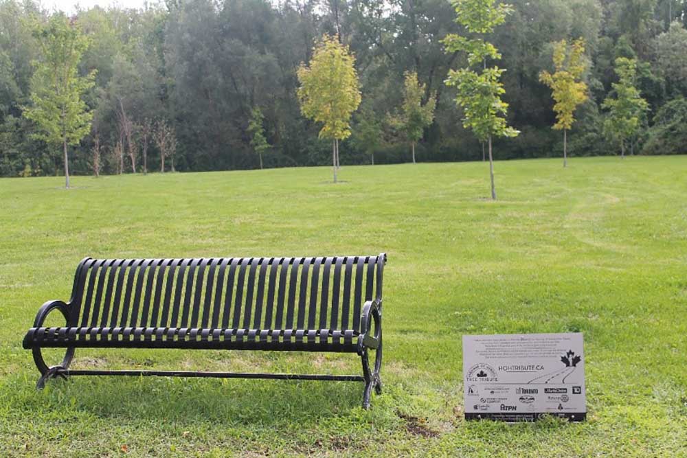 Plaque installée au Parc Chris Garrett à Cobourg, en Ontario.