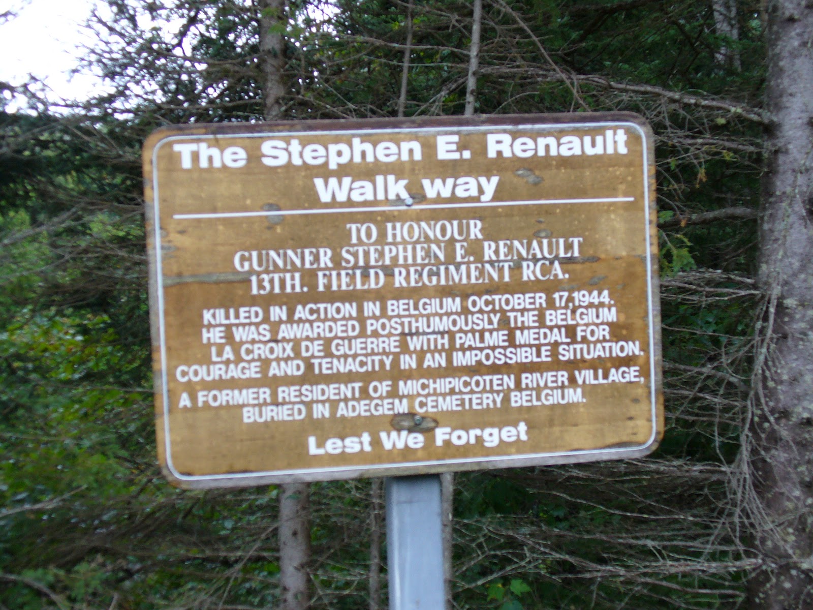 Stephen E. Renault Walkway sign