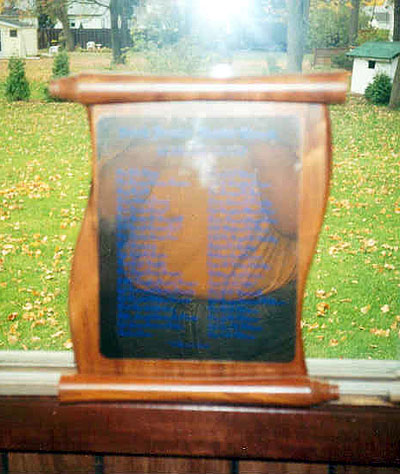 plaque (front)