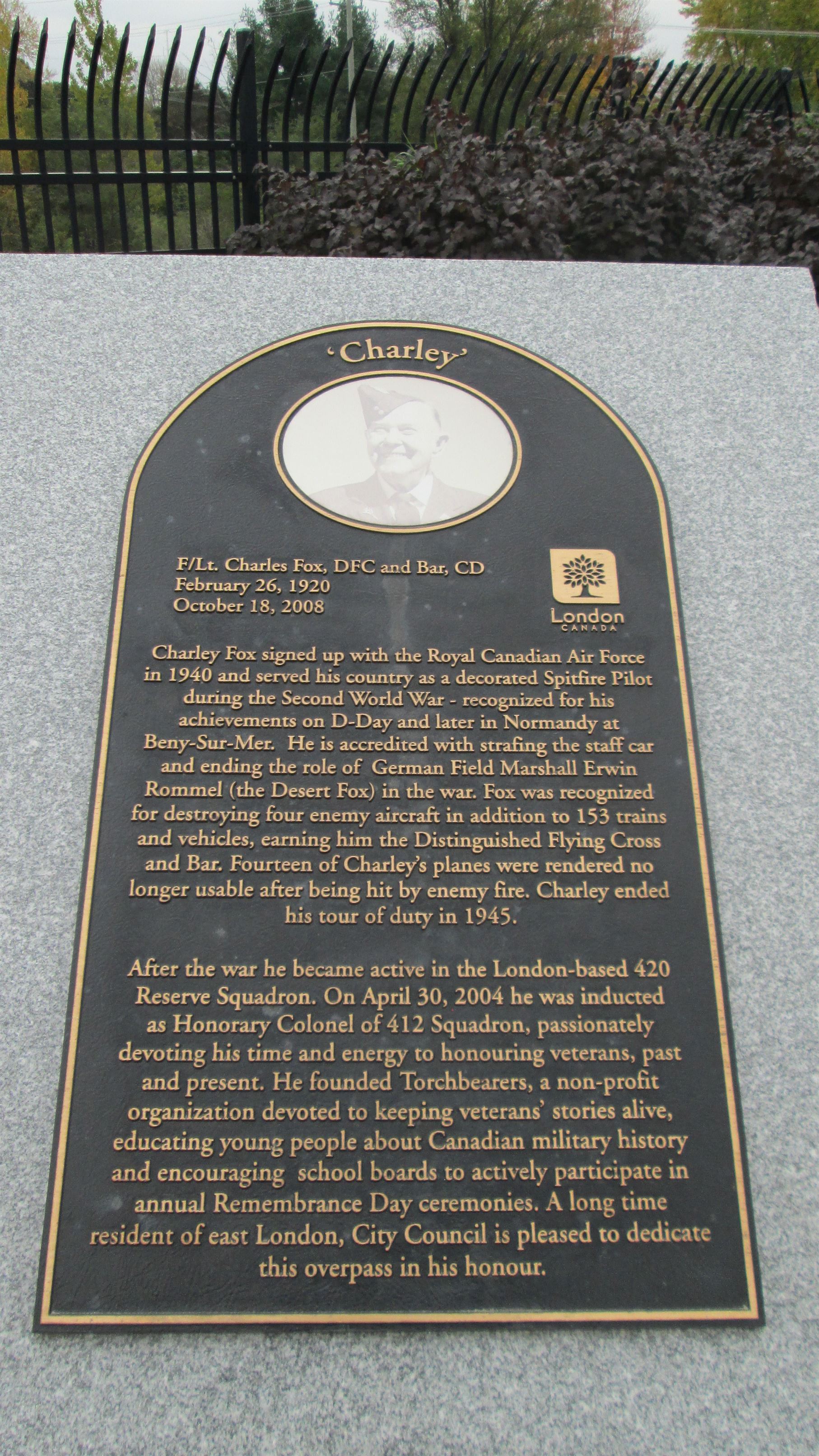 Photo 2- Close up of plaque (photo by R. Turcotte)
