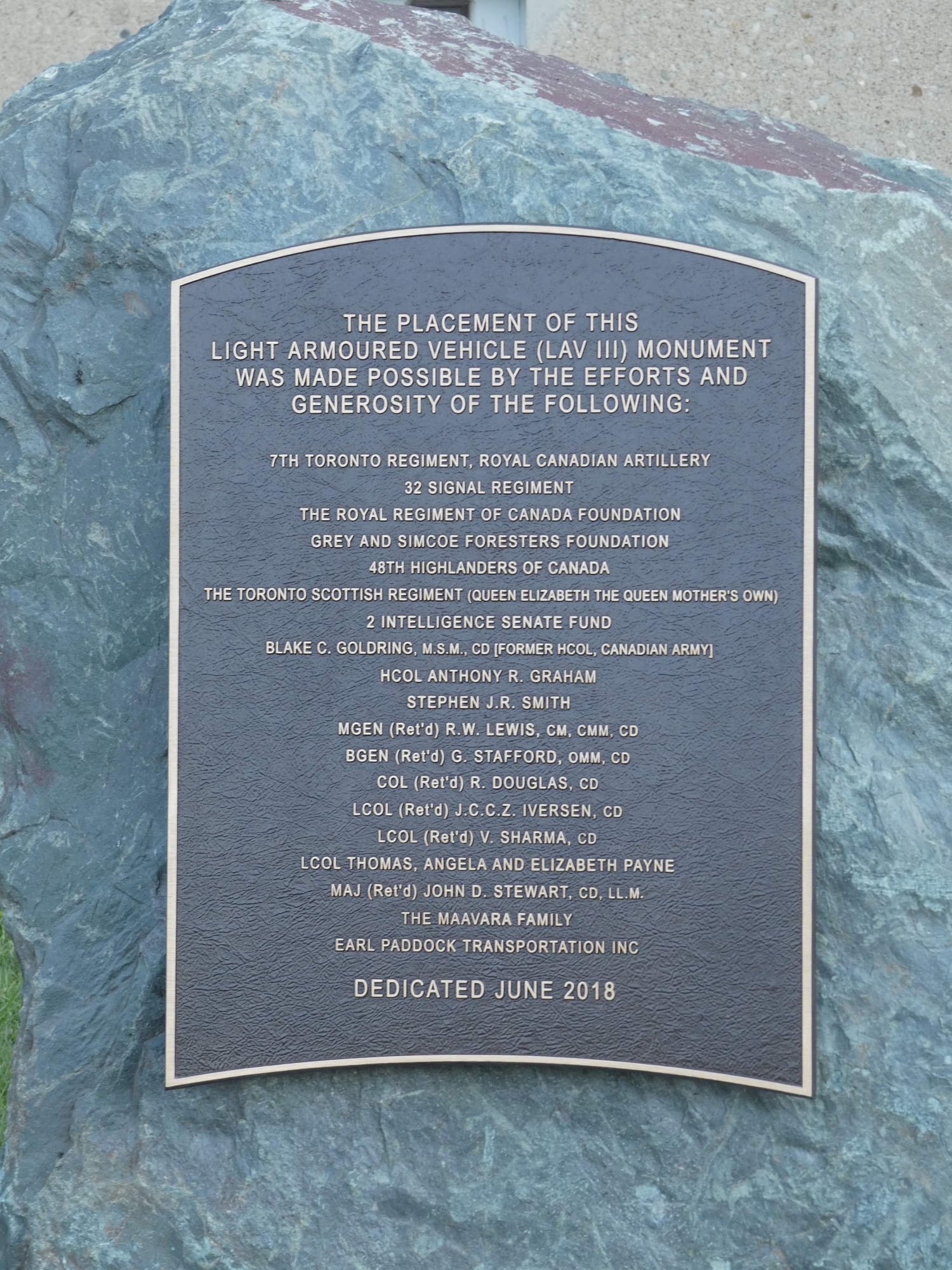 Plaque des donateurs du monument du VBL III de la garnison de Toronto