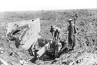 Canon allemand Whiz-Bang capturé par les Canadiens à Thélus. Crête de Vimy, Avril 1917.
