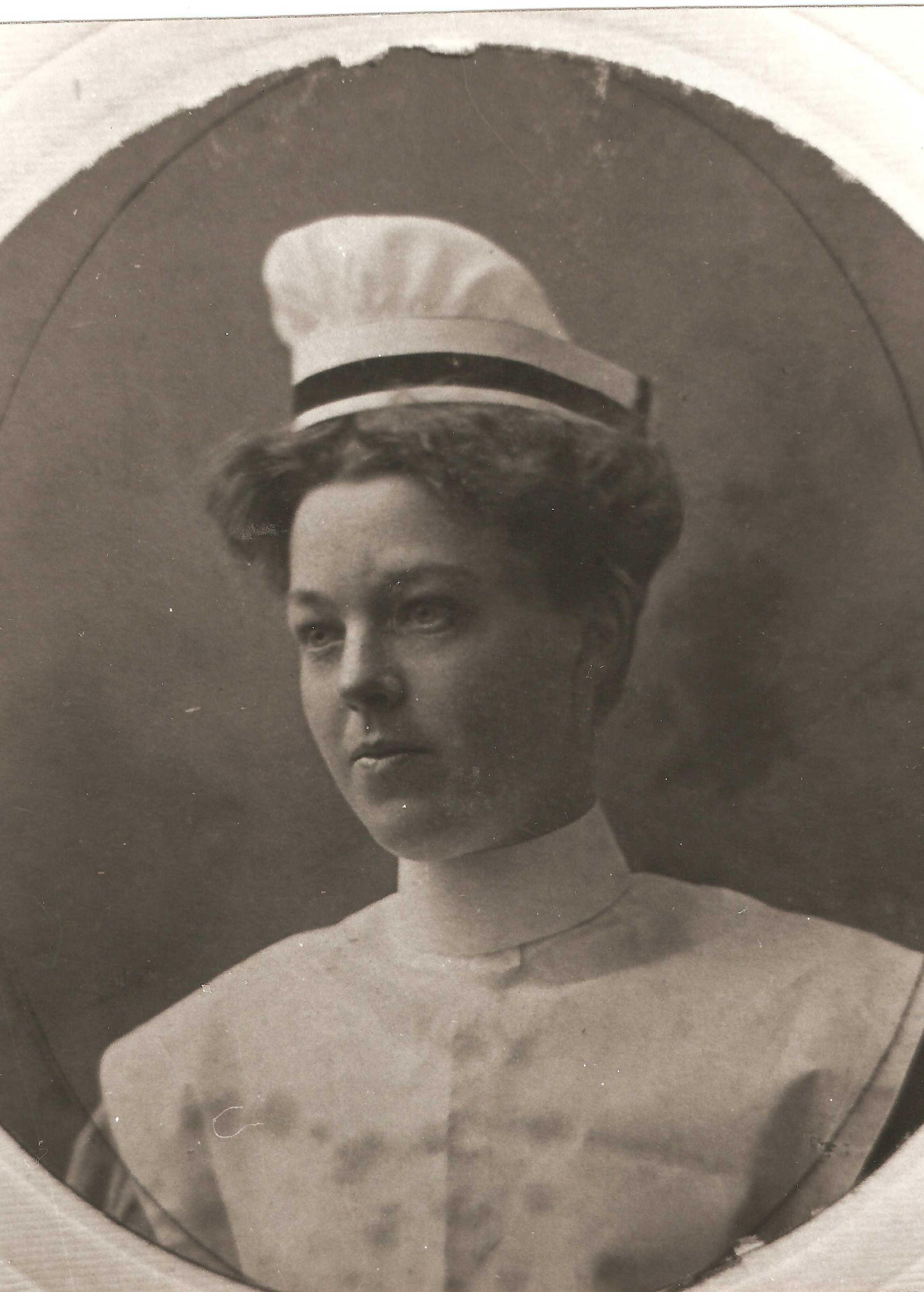 Photo of Minnie Asenath Follette