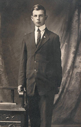 Photo of Norman Earl Farough - 1915