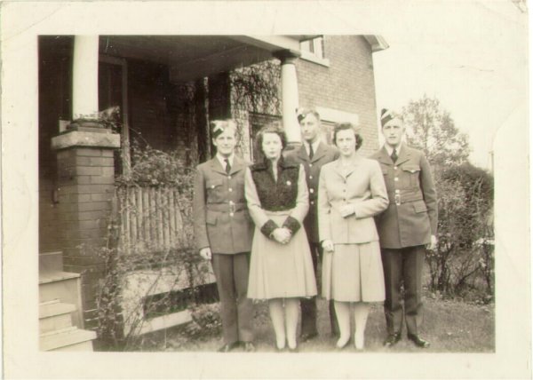 Photo of Gilbert Haliburton and his family.