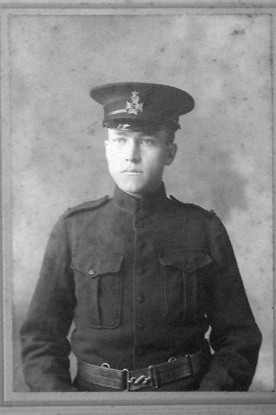 2e Photo de Gordon McCall