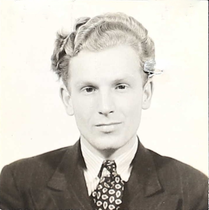 Photo of WILLIAM THOMAS LEE