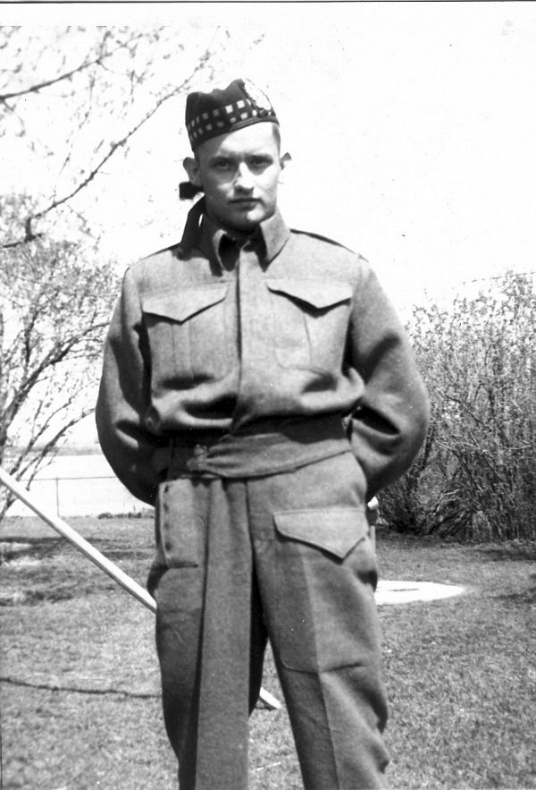 Photo of Harold Thompson