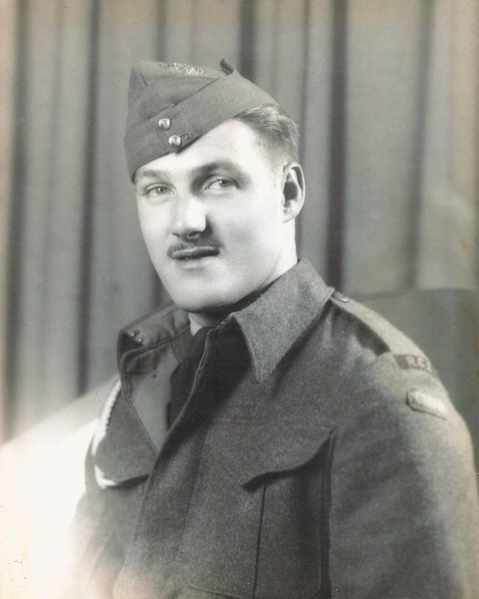 Photo of Lloyd MacDonald