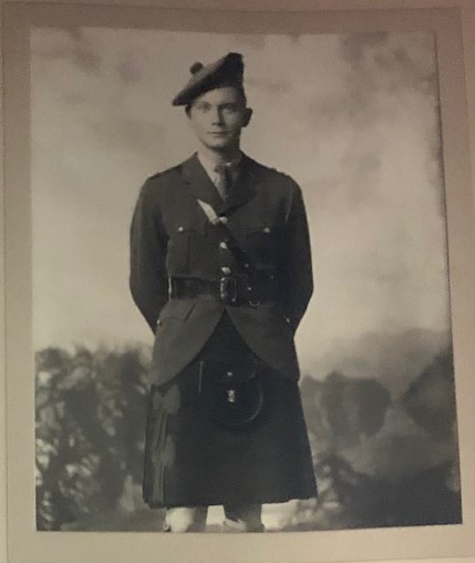 Photo of Robert Lindsay