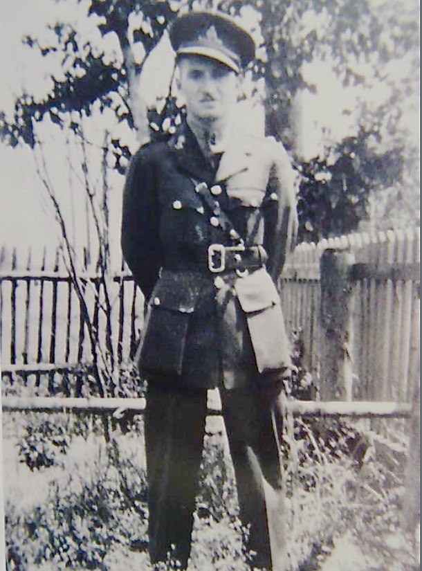 Photo of HARRY CECIL ROPER