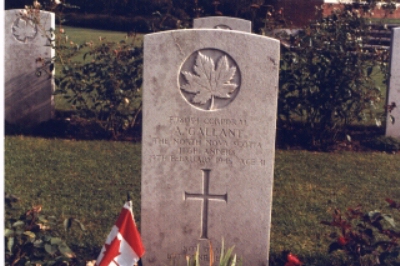Headstone of Arthur Gallant