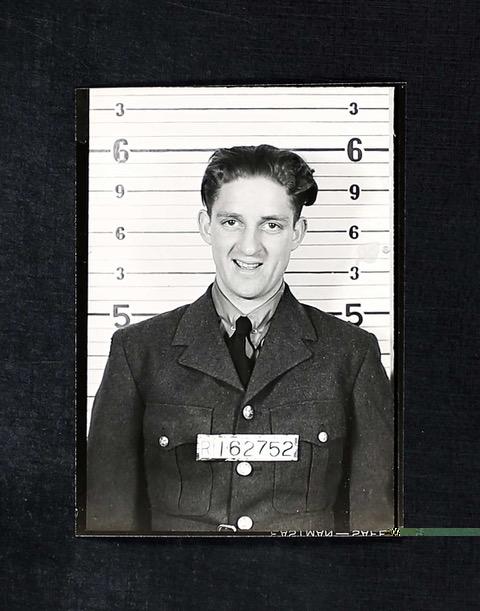 Photo of EARL DUNCAN MCDERMID