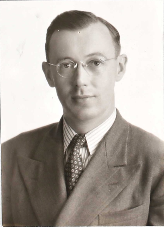 Photo of IAN MACMILLAN DOWLING