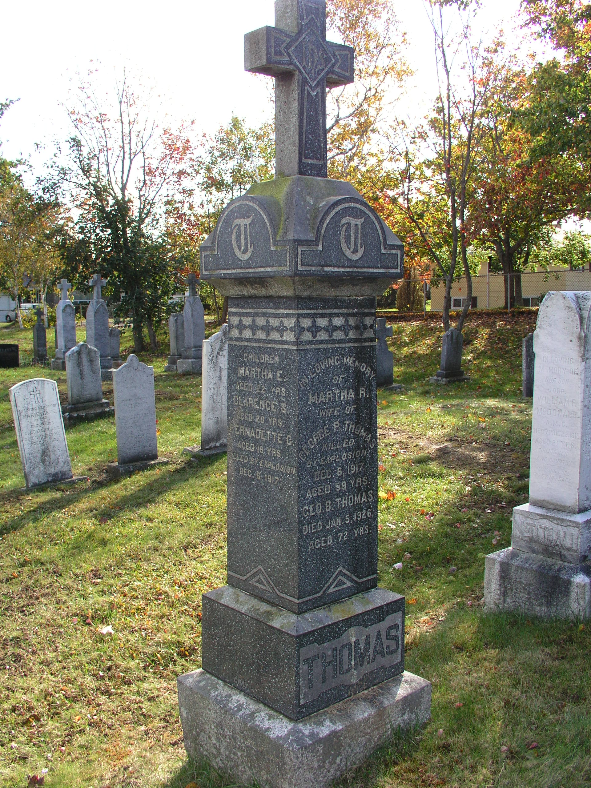 Family gravemarker