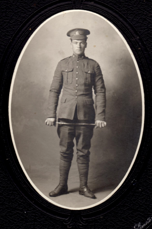 Photo de HENRY HONEYMAN MCFADYEN