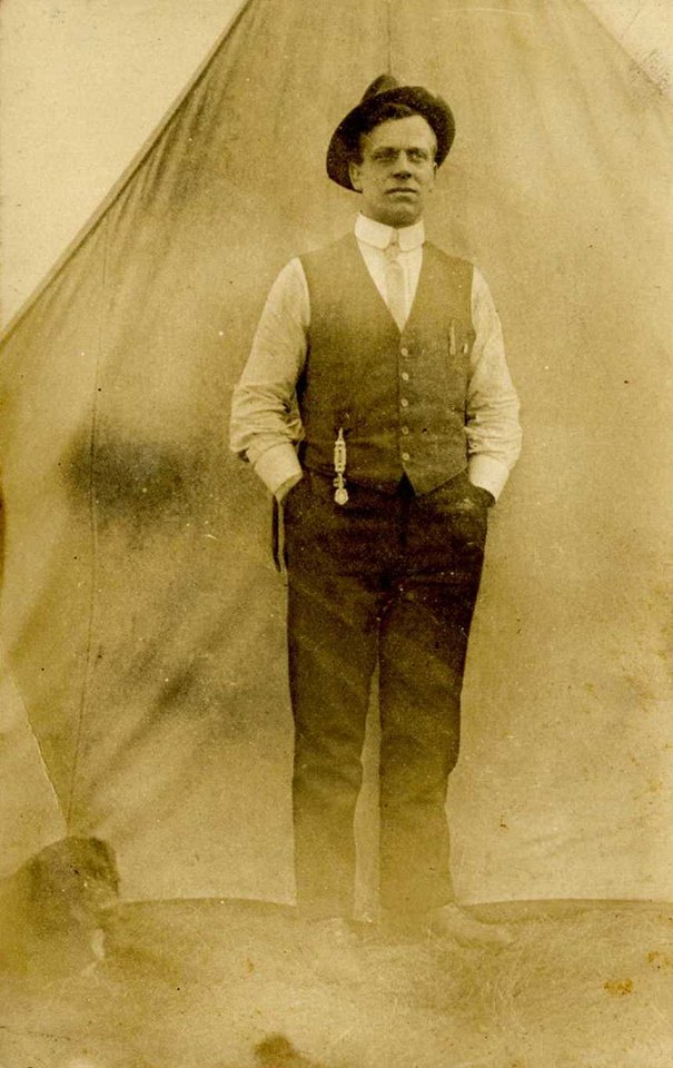 Photo of Alfred Annis