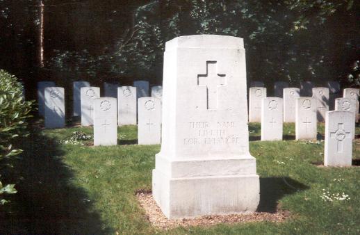 Cross at Nunhead Cemetery
