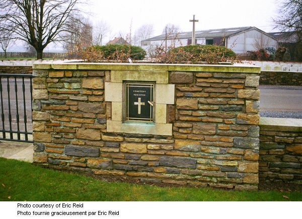 Dickebushe Cemetery's Entrance