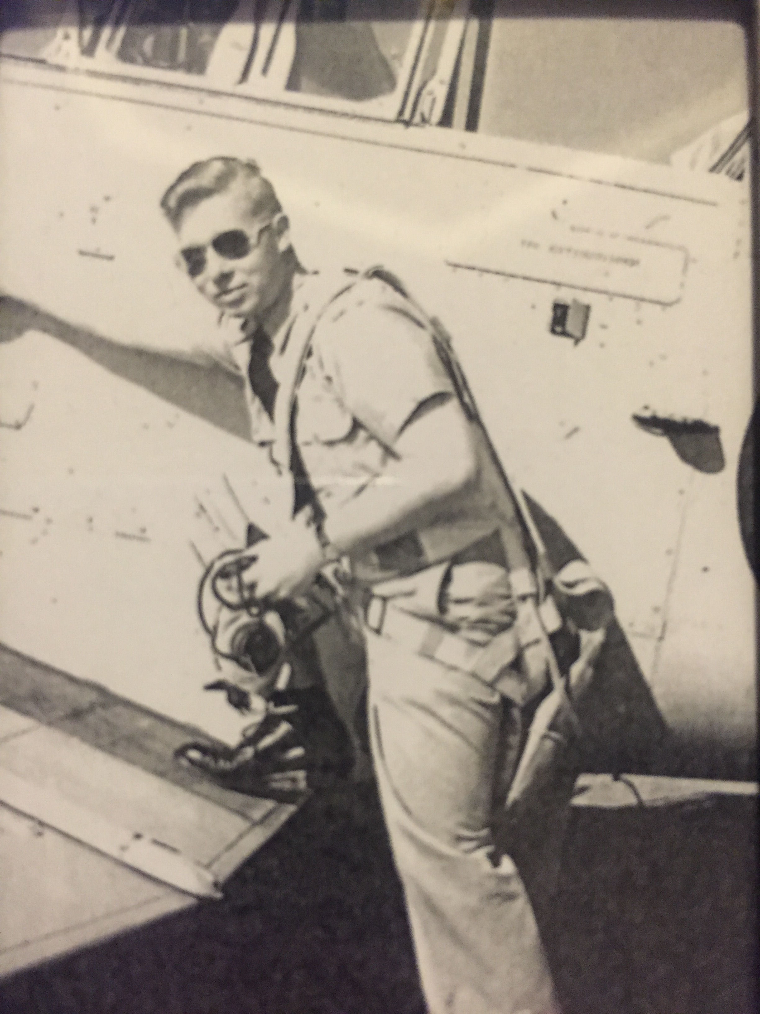 Photo of HOWARD JOHN ROBERTSON