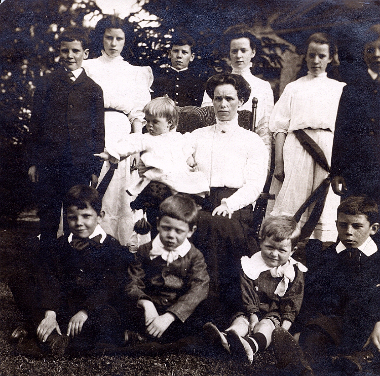Charles Collyer with his siblings and step-mother