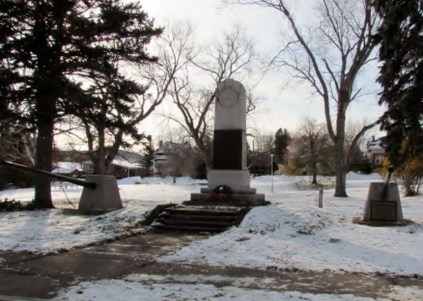 Cenotaph Haileybury, Ontario